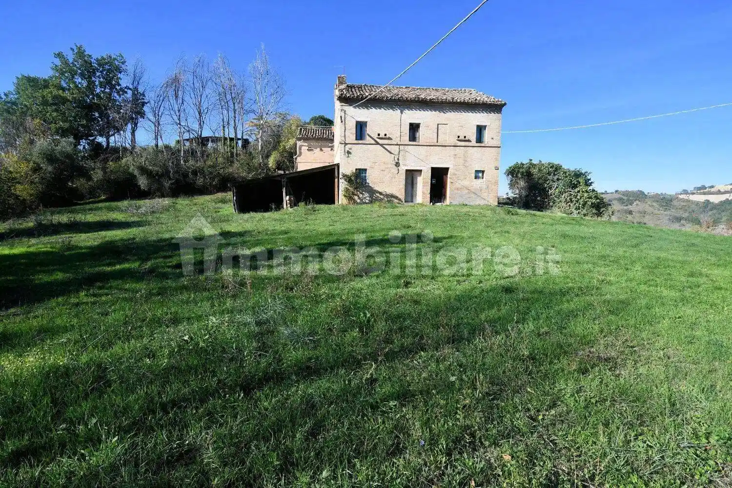 Rustico - Casale in vendita a Monterubbiano