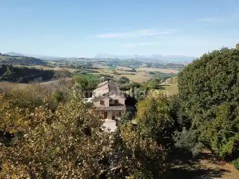 Rustico - Casale in vendita a Fermo