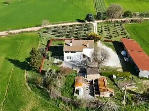 Rustico - Casale in vendita a Montegranaro