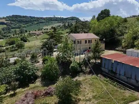 Rustico - Casale in vendita a Monterubbiano
