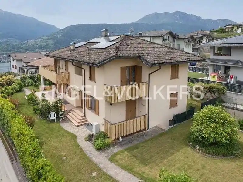 Villa in vendita a Tenna