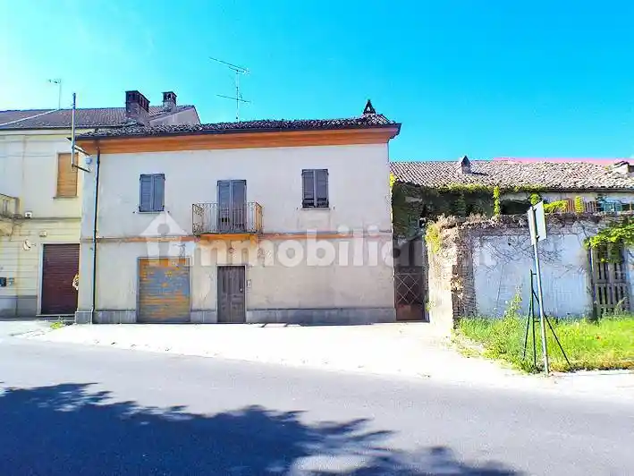 Casa indipendente in vendita a Serralunga di Crea