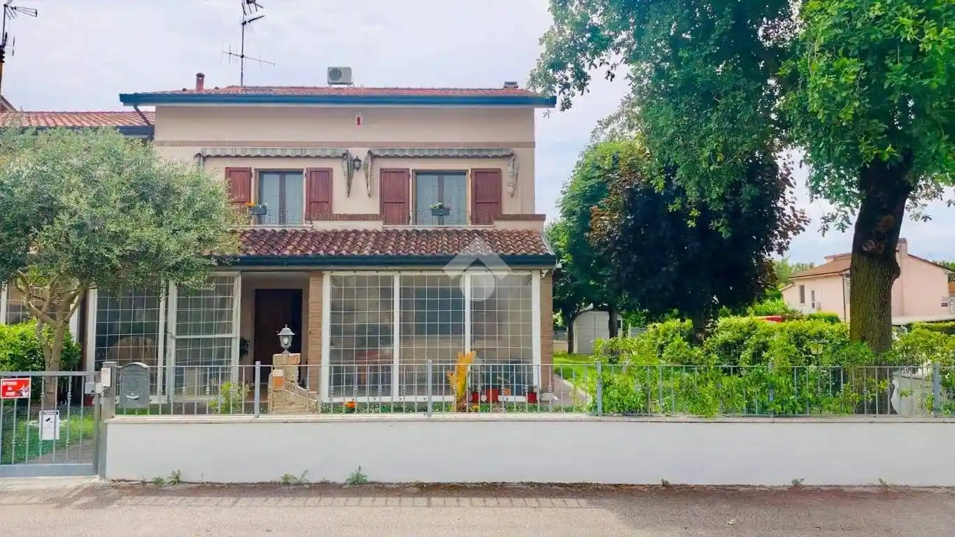 Casa indipendente in vendita a Ravenna