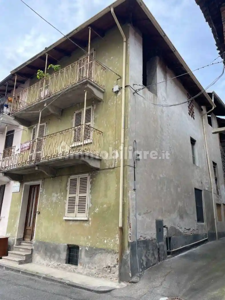 Casa indipendente in vendita a Romagnano Sesia