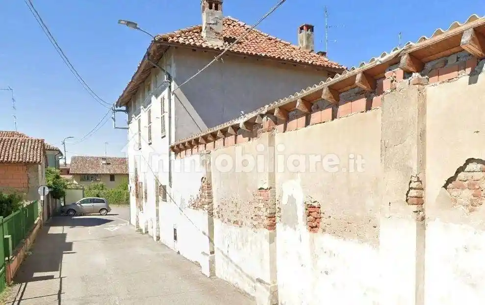Villa in vendita a Suardi