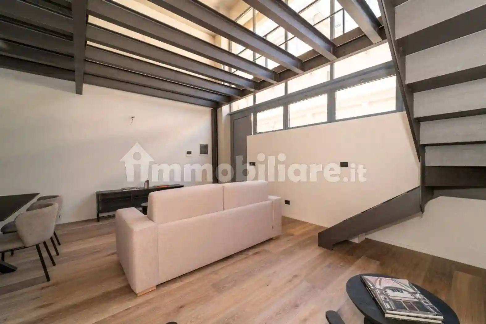 Loft - foto 2