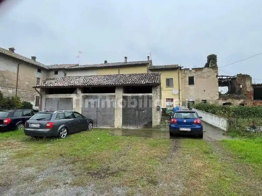 Appartamento in vendita a Chignolo Po