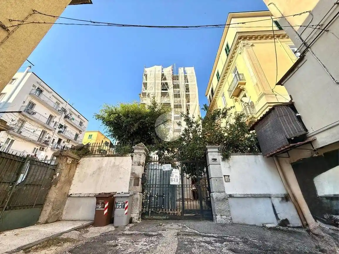 Appartamento in vendita a Napoli