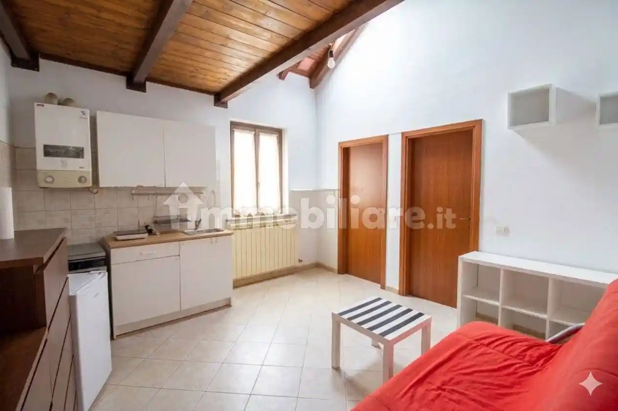 Appartamento in vendita a Gorla Minore