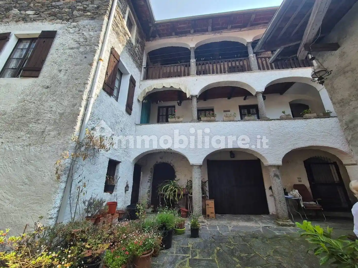 Casa indipendente in vendita a Varallo