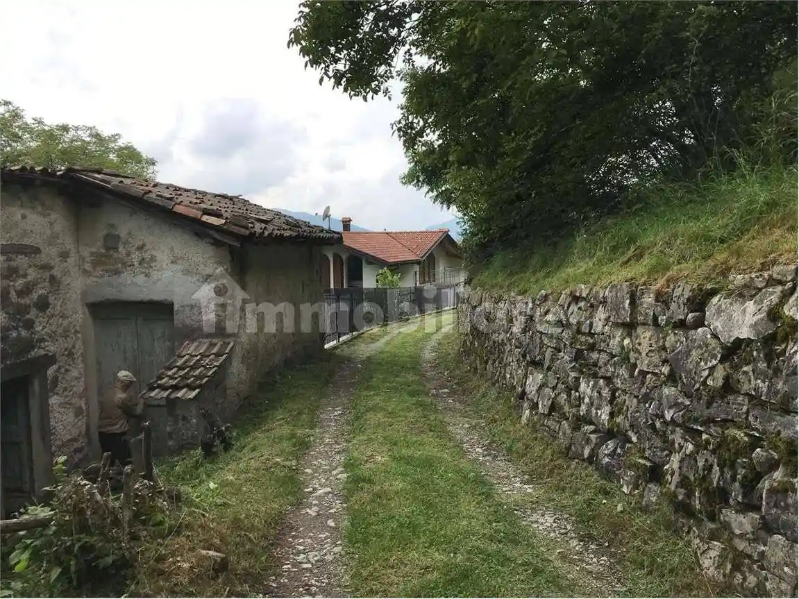 Rustico - Casale in vendita a Ponna