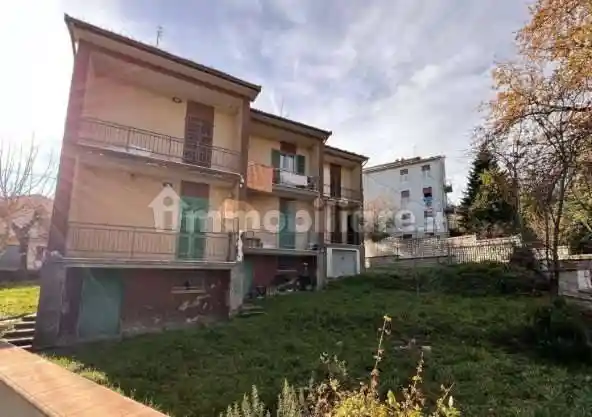 Casa indipendente in vendita a Serra Sant'Abbondio