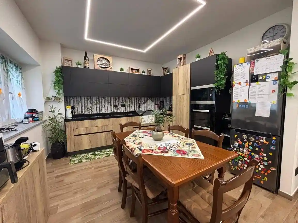 Casa indipendente in vendita a None