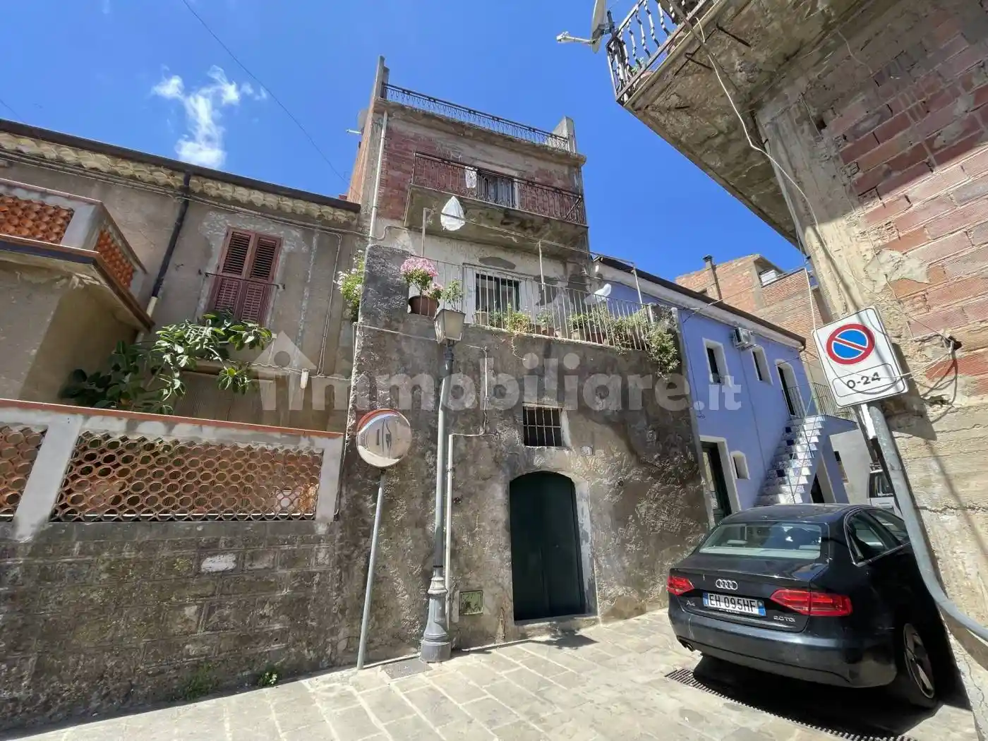 Appartamento in vendita a Reitano
