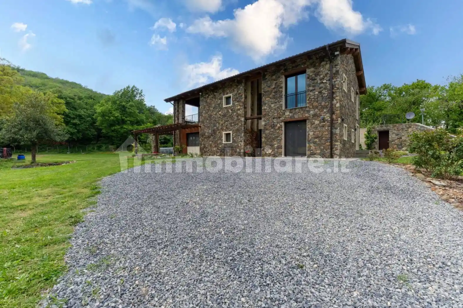 Villa in vendita a Cairo Montenotte