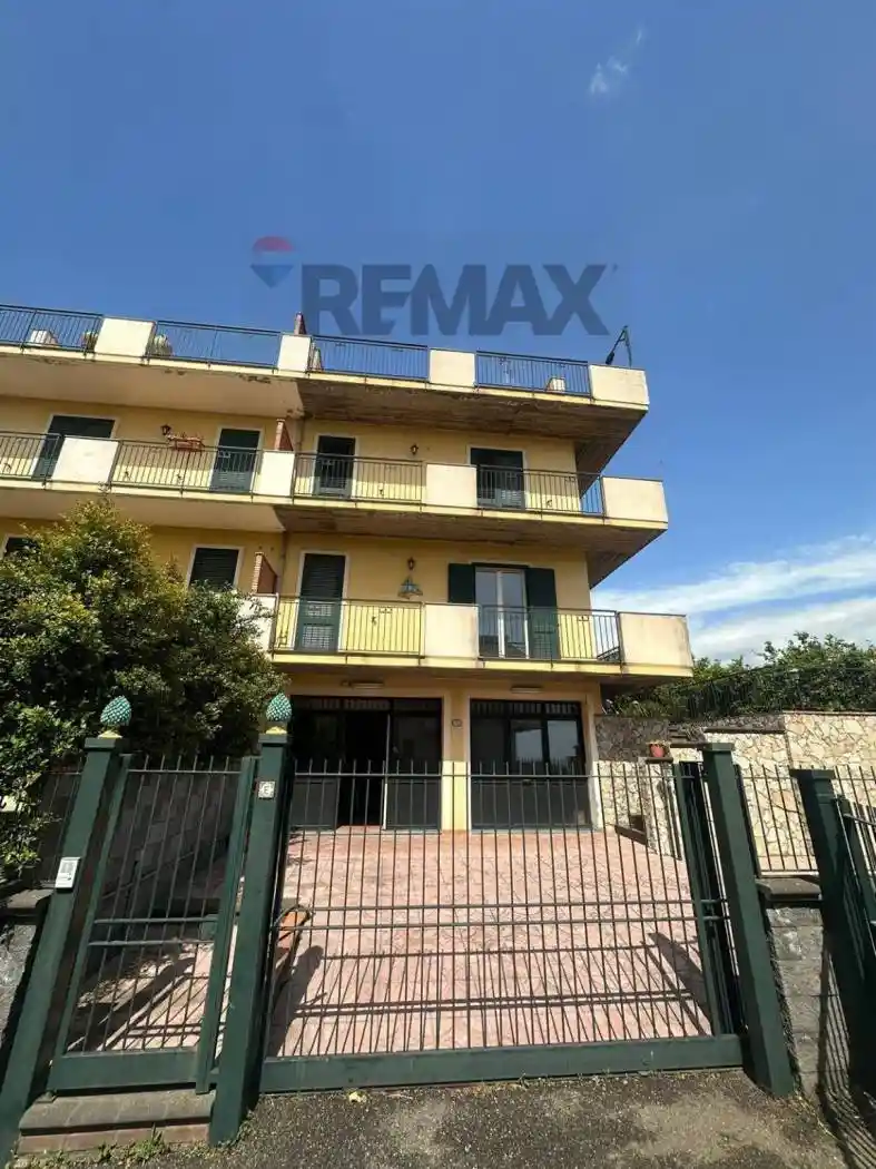 Palazzo - Edificio in vendita a Mascali