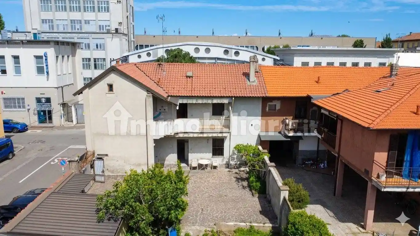 Casa indipendente in vendita a Legnano