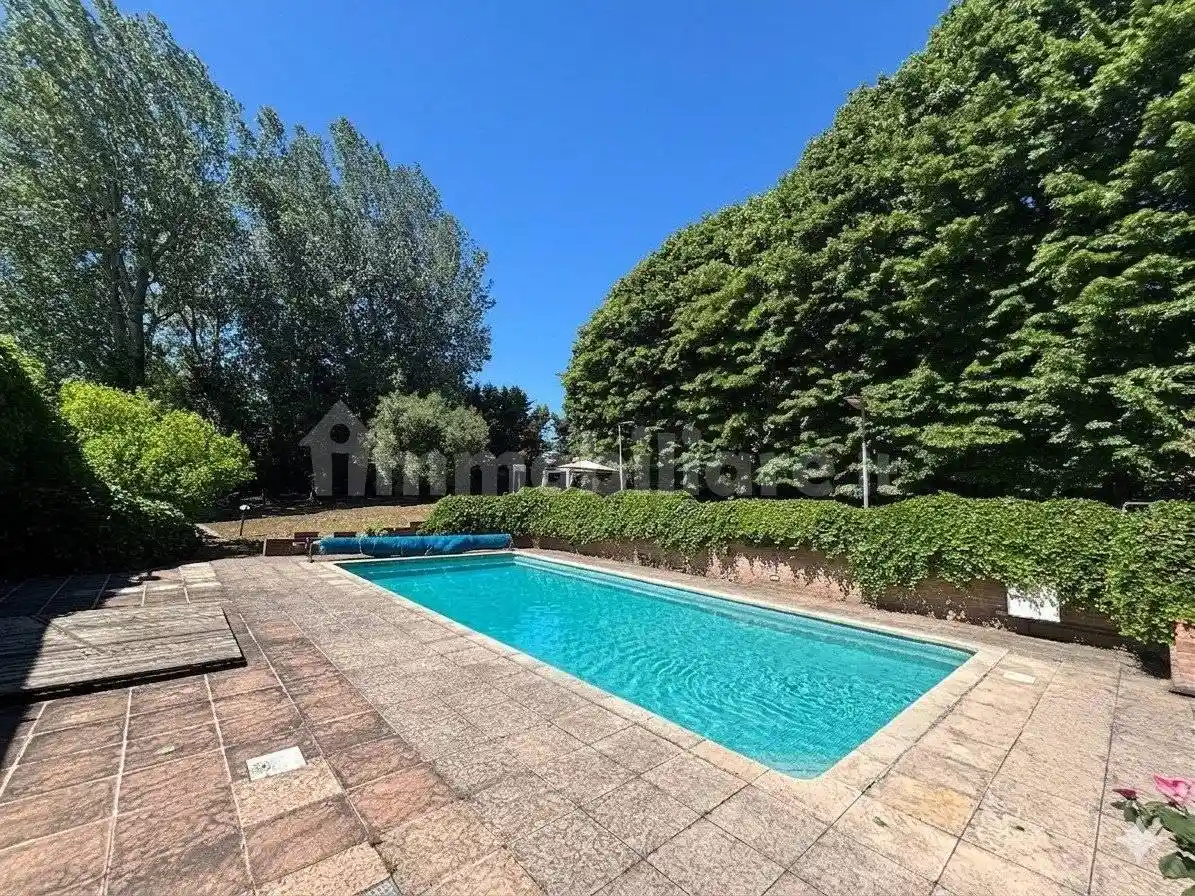 Villa in vendita a Parma