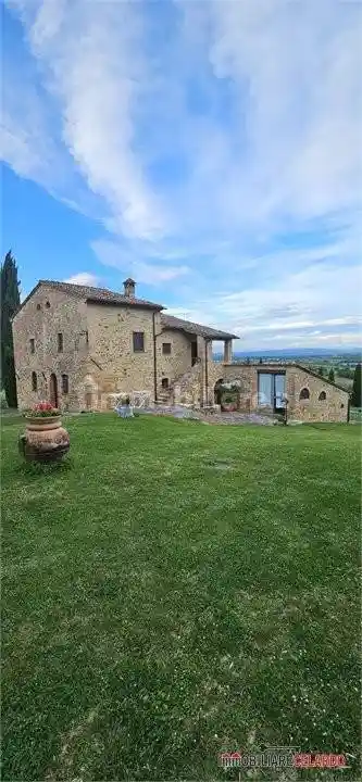 Villa in vendita a Casole d'Elsa