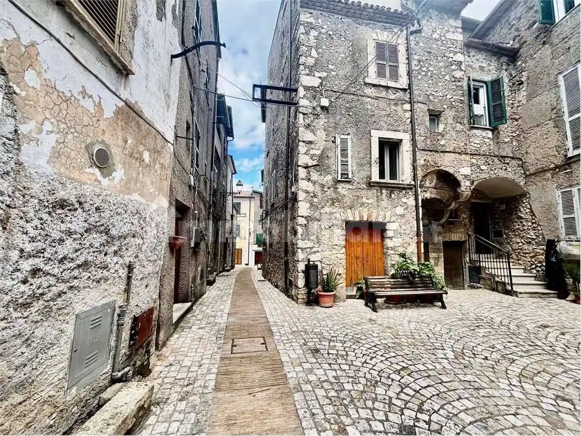 Appartamento in vendita a Acuto
