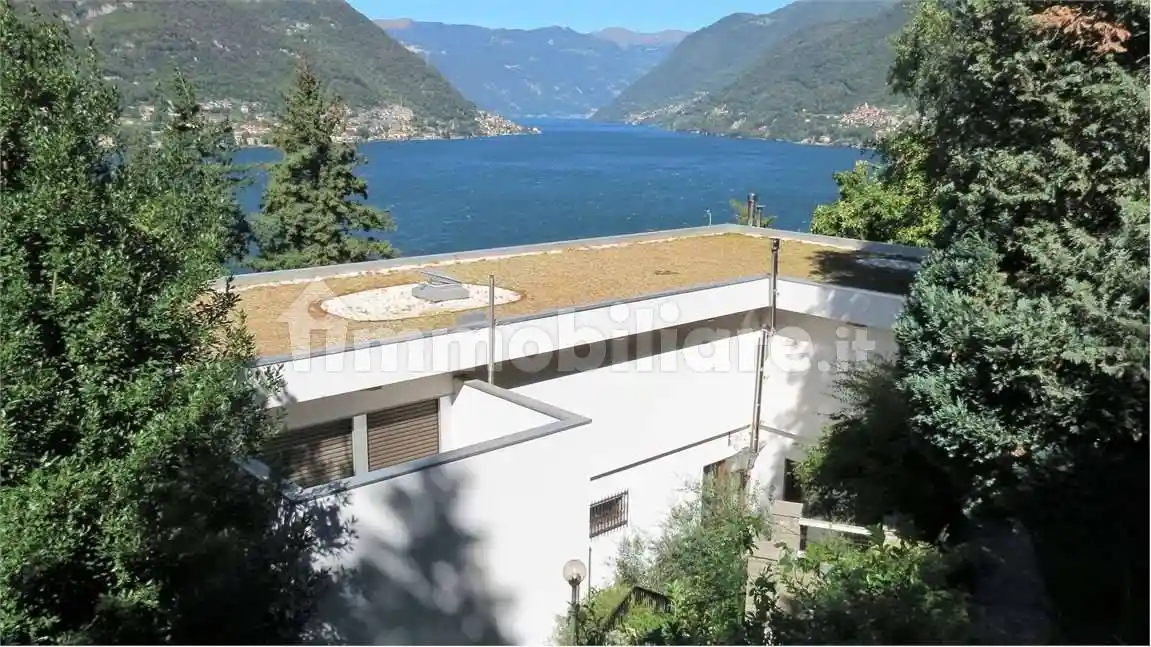 Villa in vendita a Faggeto Lario