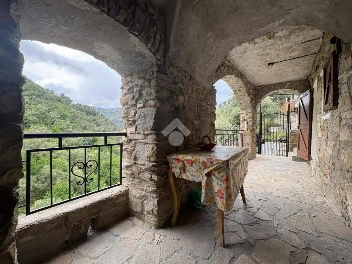 Rustico - Casale in vendita a Camporosso
