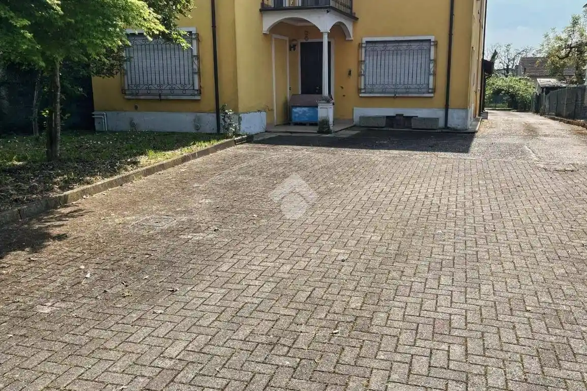 Appartamento in vendita a Miradolo Terme