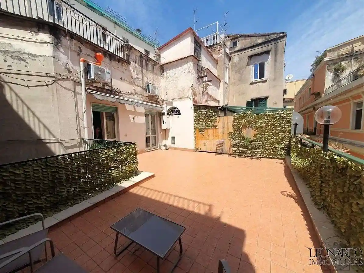 Appartamento in vendita a Napoli