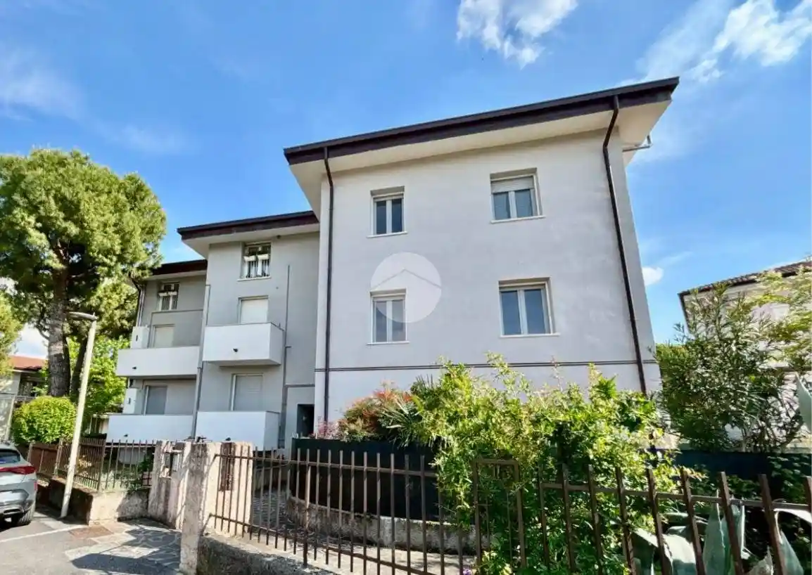 Appartamento in vendita a Desenzano del Garda