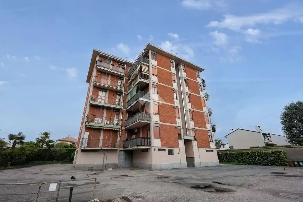 Appartamento in vendita a Biassono