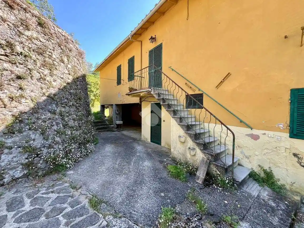 Rustico - Casale in vendita a Villa Basilica