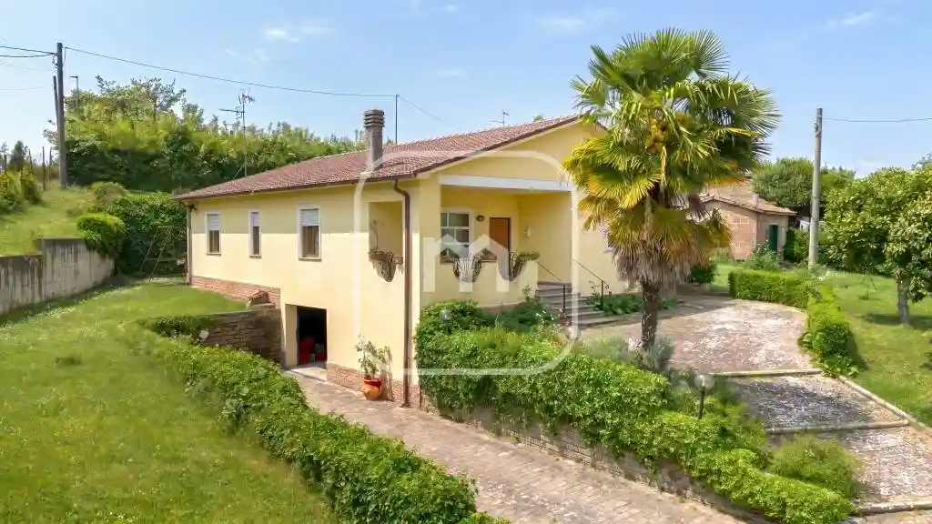 Villa in vendita a Valmontone