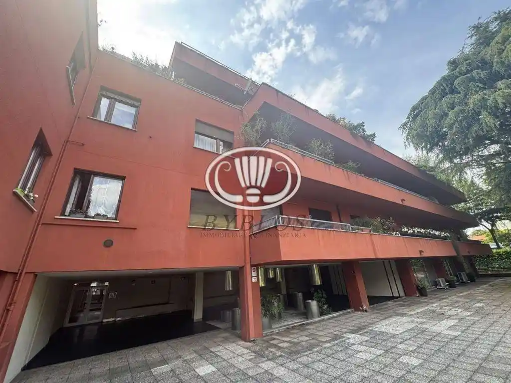 Appartamento in vendita a Varese