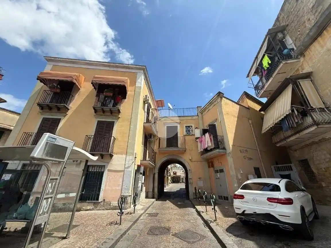 Appartamento in vendita a Napoli