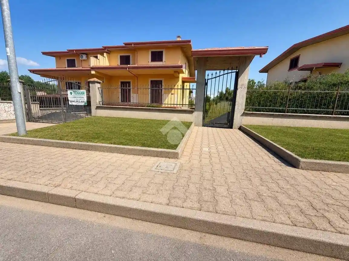 Villa in vendita a Luzzi