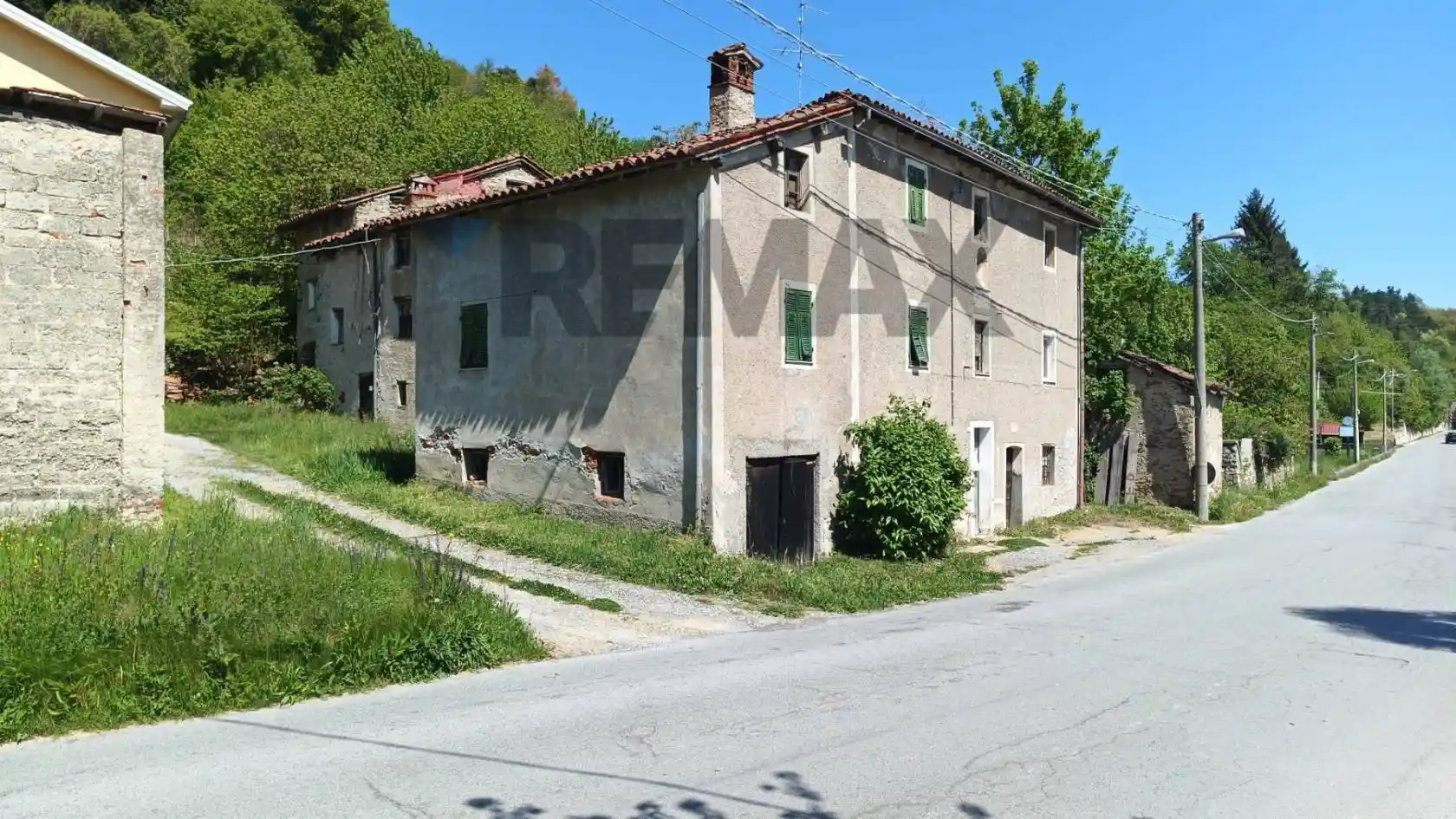 Casa indipendente in vendita a Pallare