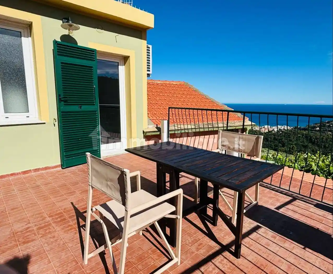Casa indipendente in affitto a Alassio