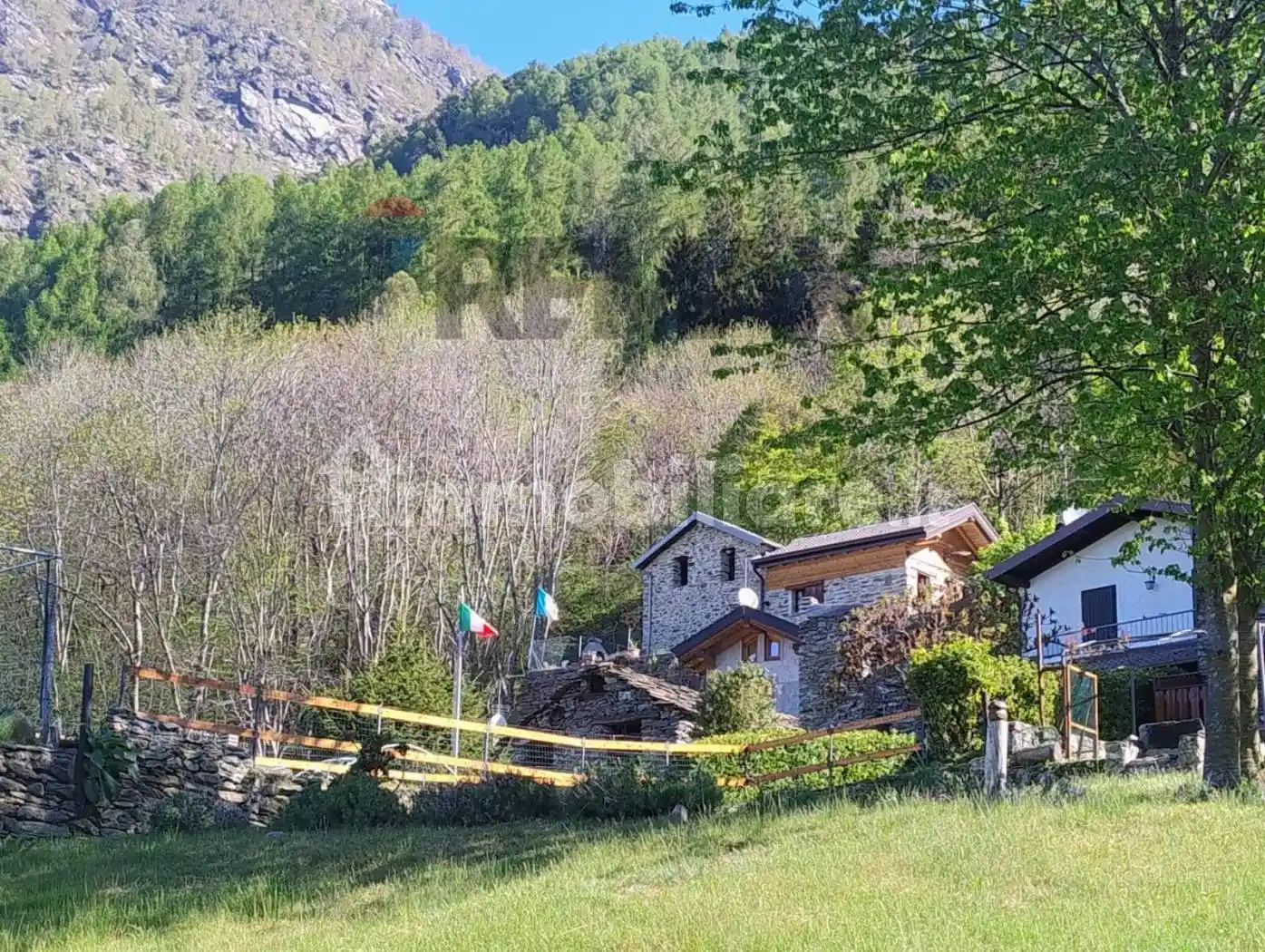 Casa indipendente in vendita a Valvarrone