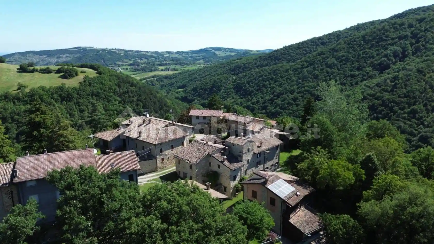 Rustico - Casale in vendita a Casina