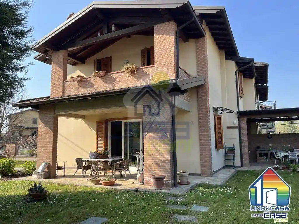 Villa in vendita a Credera Rubbiano