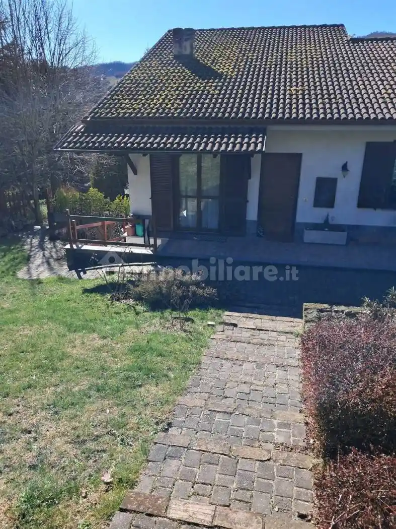 Villa in vendita a San Sebastiano Curone