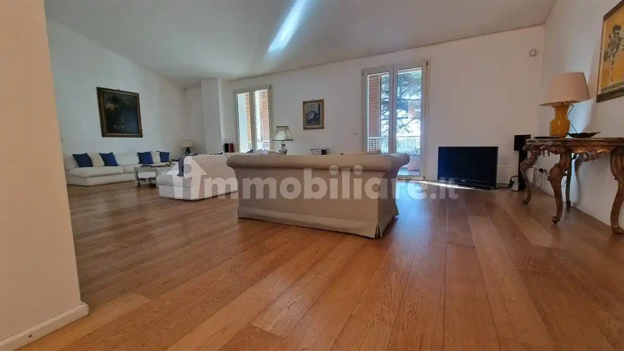 Appartamento in vendita a Parma