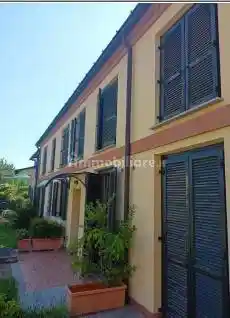 Appartamento in vendita a Varano Borghi