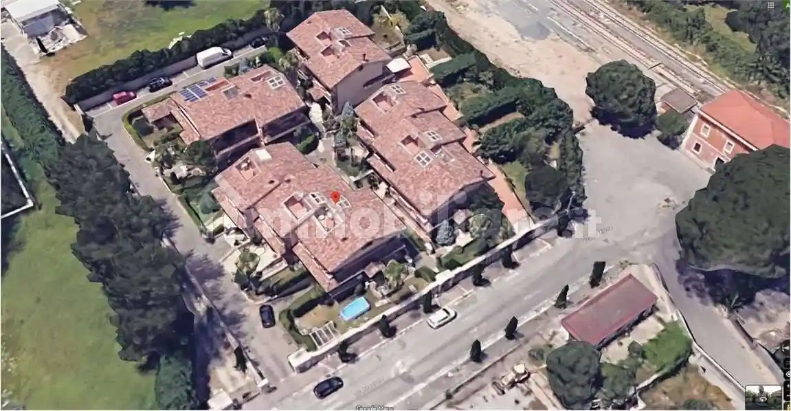 Casa indipendente in vendita a San Felice a Cancello