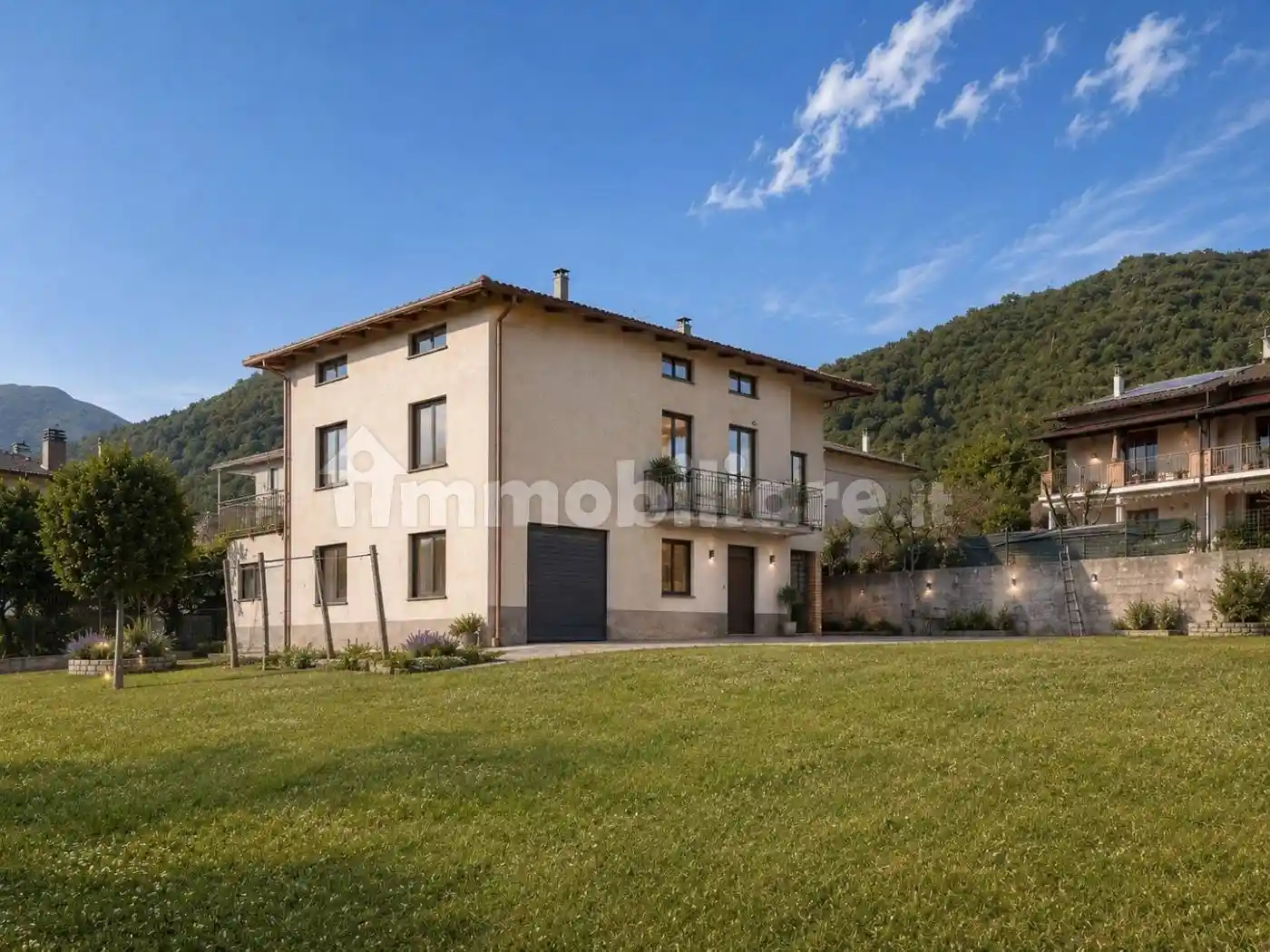 Villa in vendita a Fossato di Vico