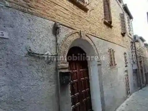Appartamento in vendita a Mombaroccio