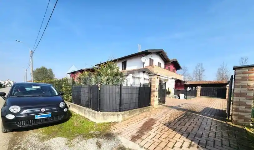 Villetta a schiera in vendita a Bastida Pancarana