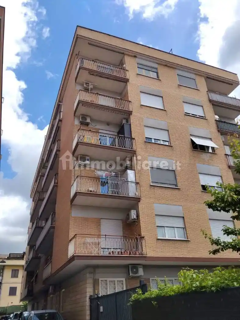 Appartamento in vendita a Guidonia Montecelio