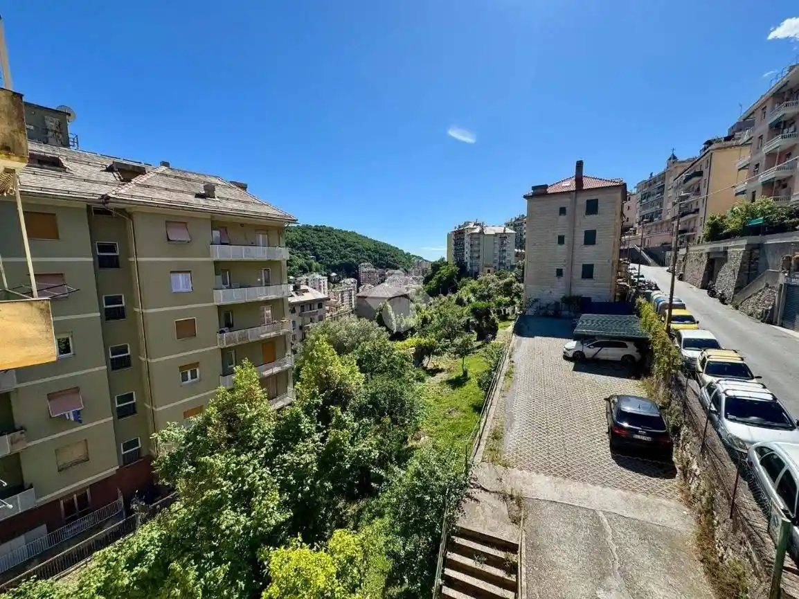 Appartamento in vendita a Genova