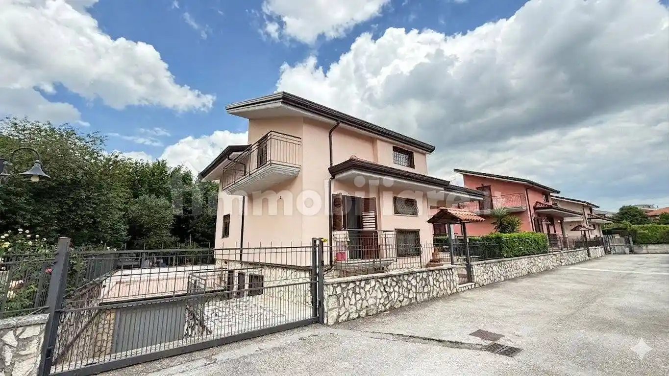 Villa in vendita a Monteforte Irpino